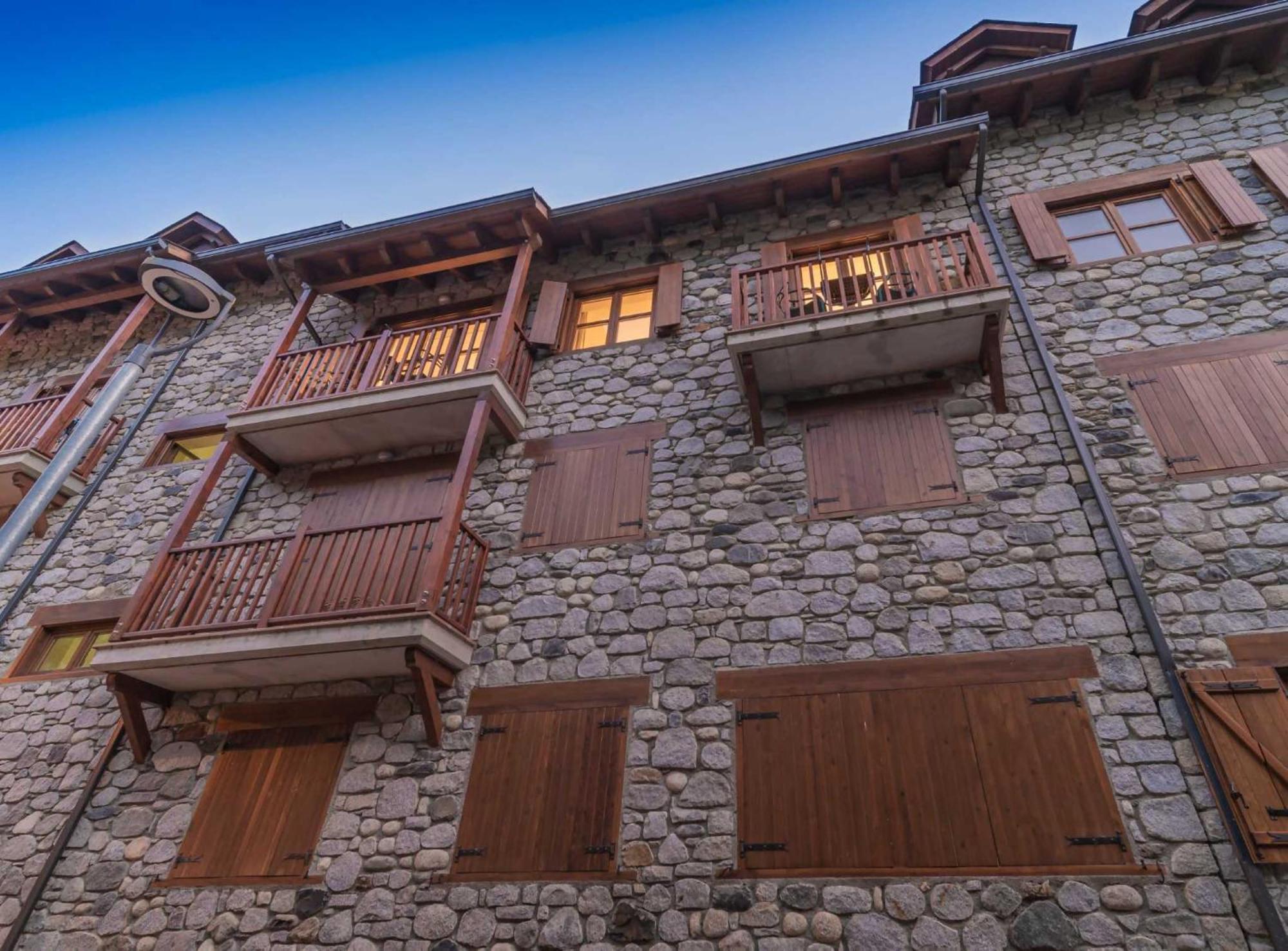 Loira Casa Sanchines Duplex De Lujo En Benasque Apartment Exterior photo