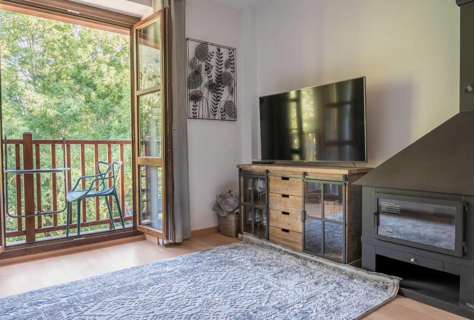 Loira Casa Sanchines Duplex De Lujo En Benasque Apartment Exterior photo